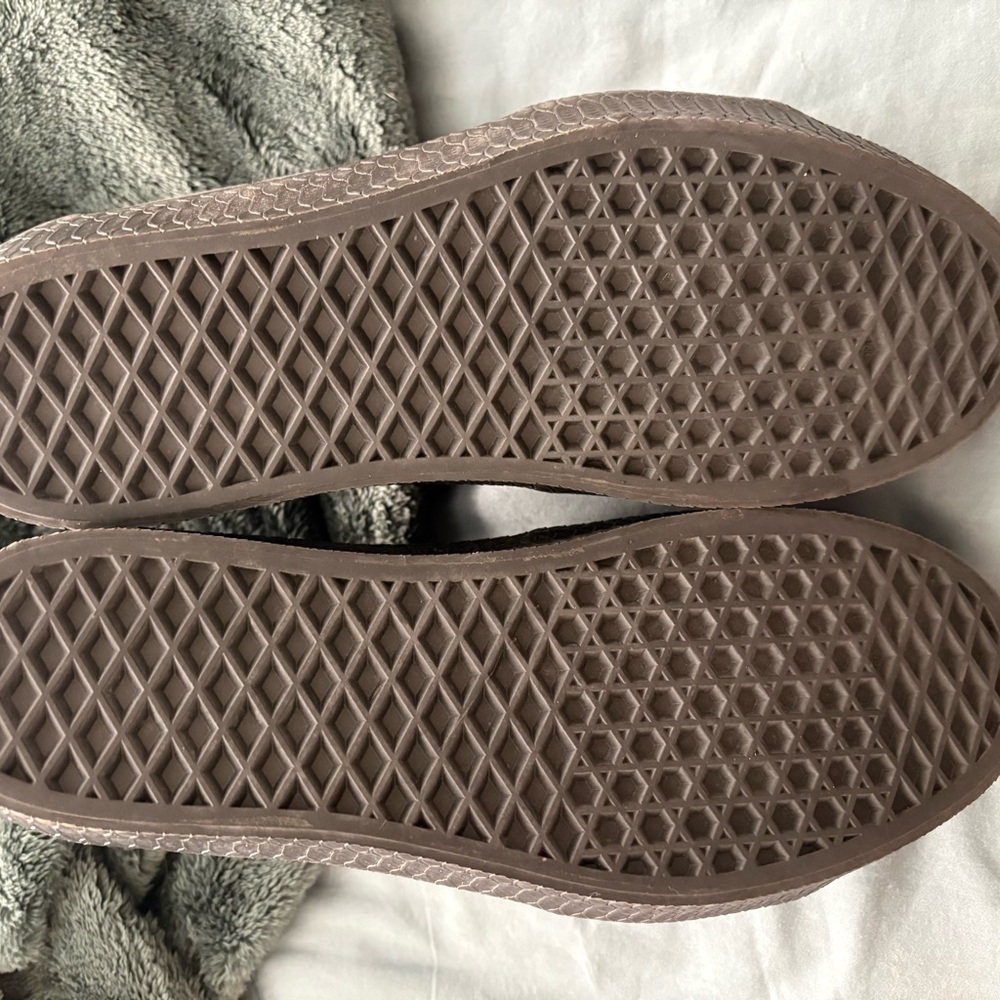 Vans Slytherin Hightops - Picture 3 of 5